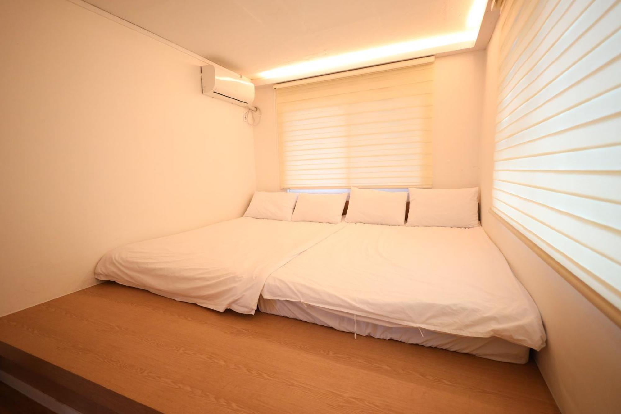 Huayuanhouse HQ in hongdae Hotel Seoel Buitenkant foto