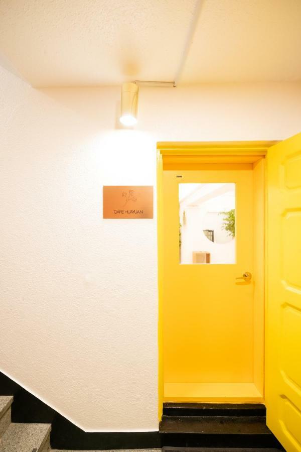 Huayuanhouse HQ in hongdae Hotel Seoel Buitenkant foto